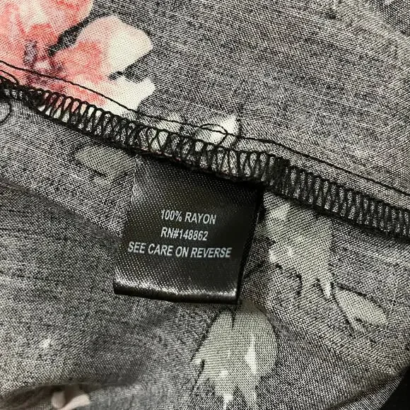 Torrid Black Floral Hi Lo Off Shoulder Dress Size 00 - Picture 9 of 11